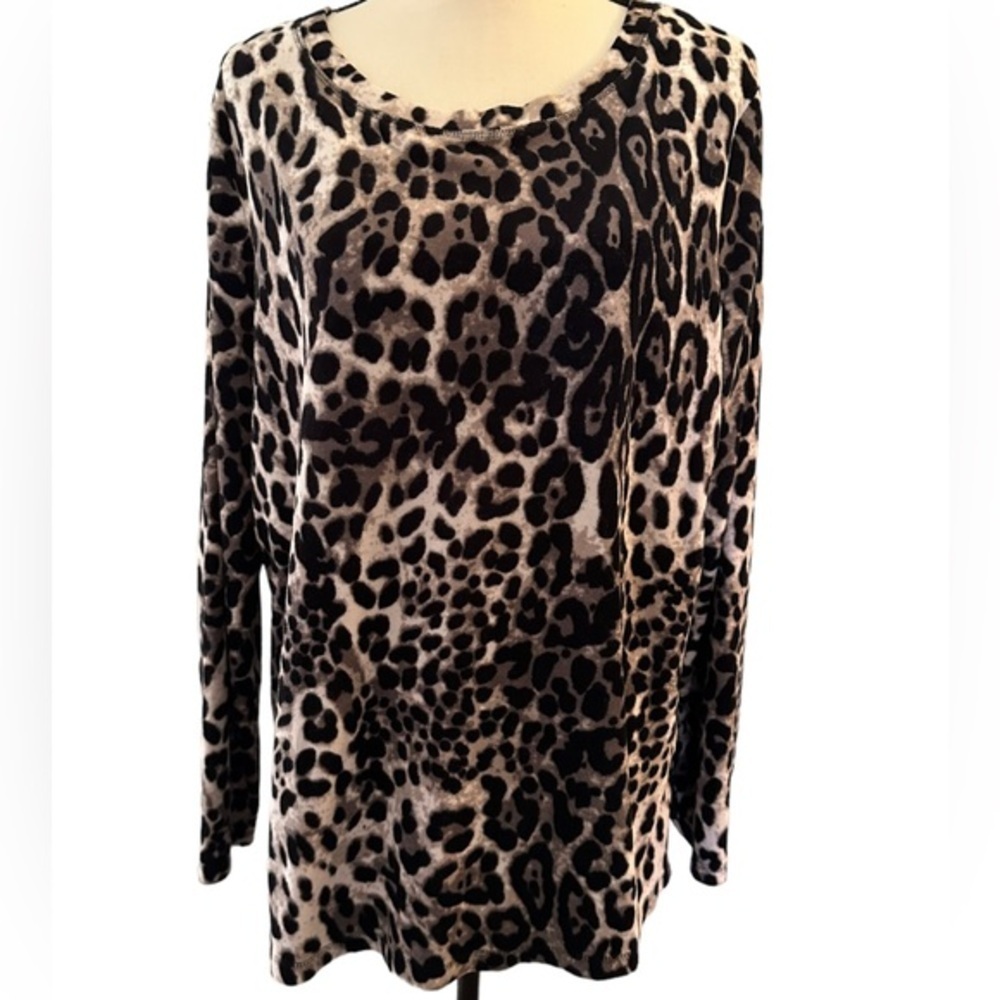 White stag leopard print top size 16-18